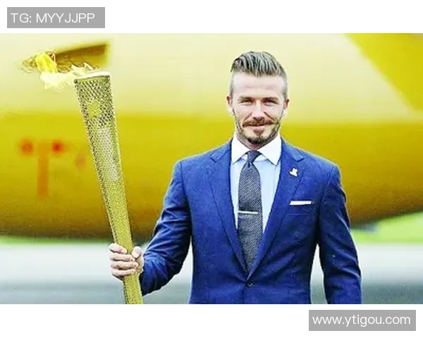 足球球星璀璨风采九宫格：每一位传奇背后的精彩瞬间与非凡成就